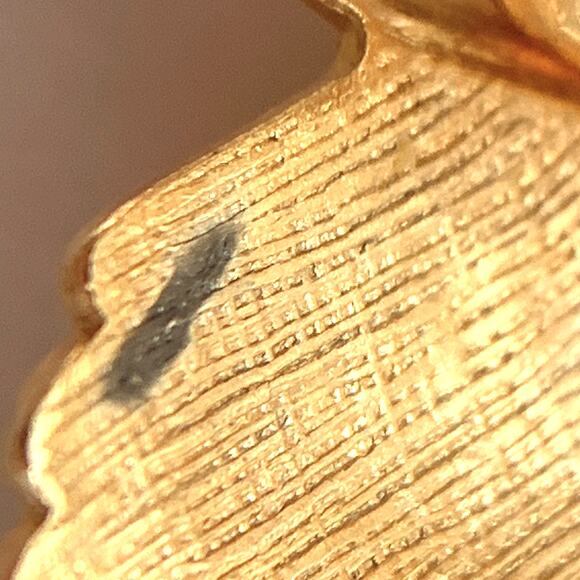 Vintage Signed Sarah Coventry 1960s Earrings Gold Tone Leaf Faux Pearl Clip On - Picture 9 of 12